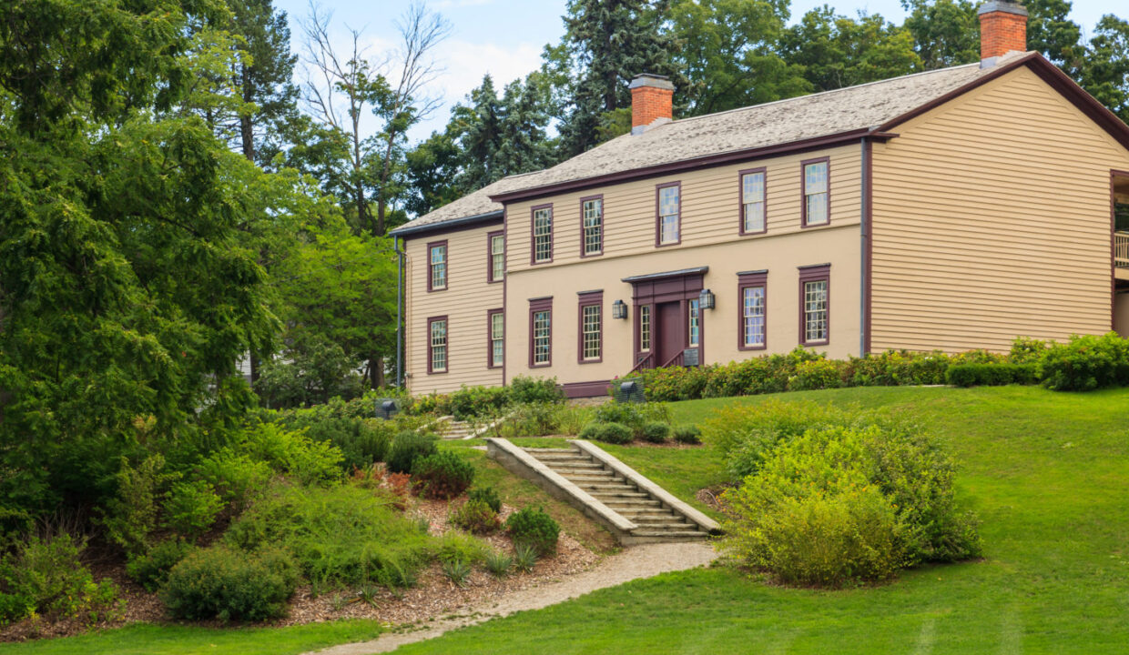 Battlefield House Museum and Park 