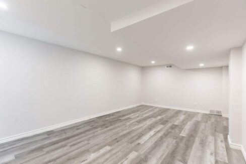 2-927-Teal-Drive-007