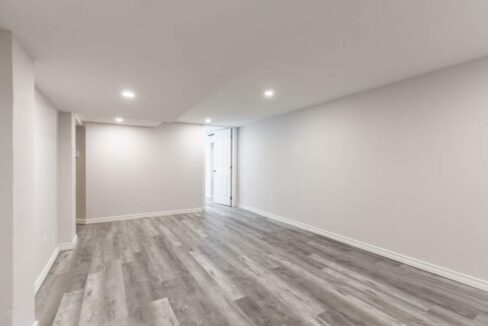 2-927-Teal-Drive-009