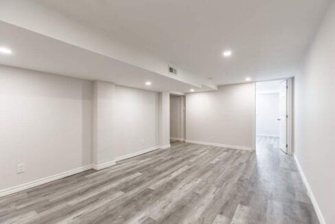 2-927-Teal-Drive-010