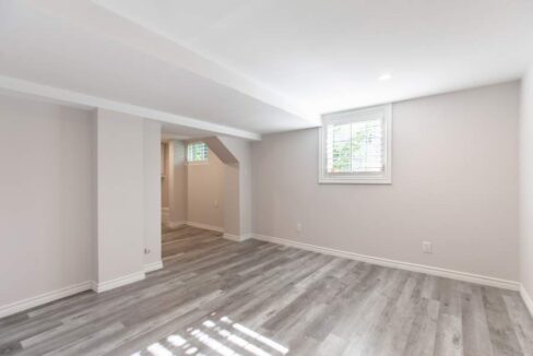 2-927-Teal-Drive-011