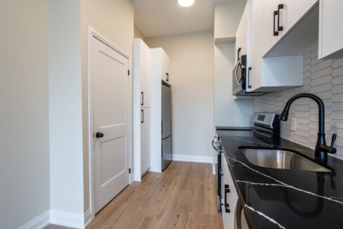 23-web-or-mls-728 11th Ave, Hamilton-23