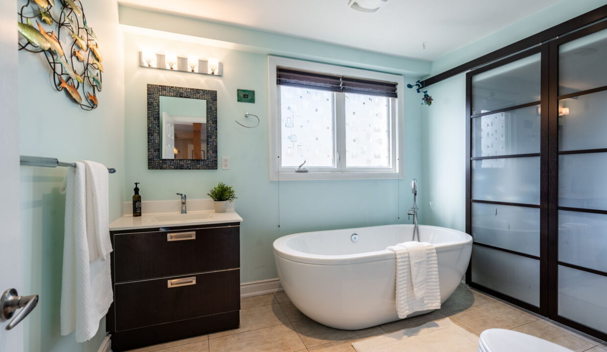 34-web-or-mls-175 Beach Blvd, Hamilton-34
