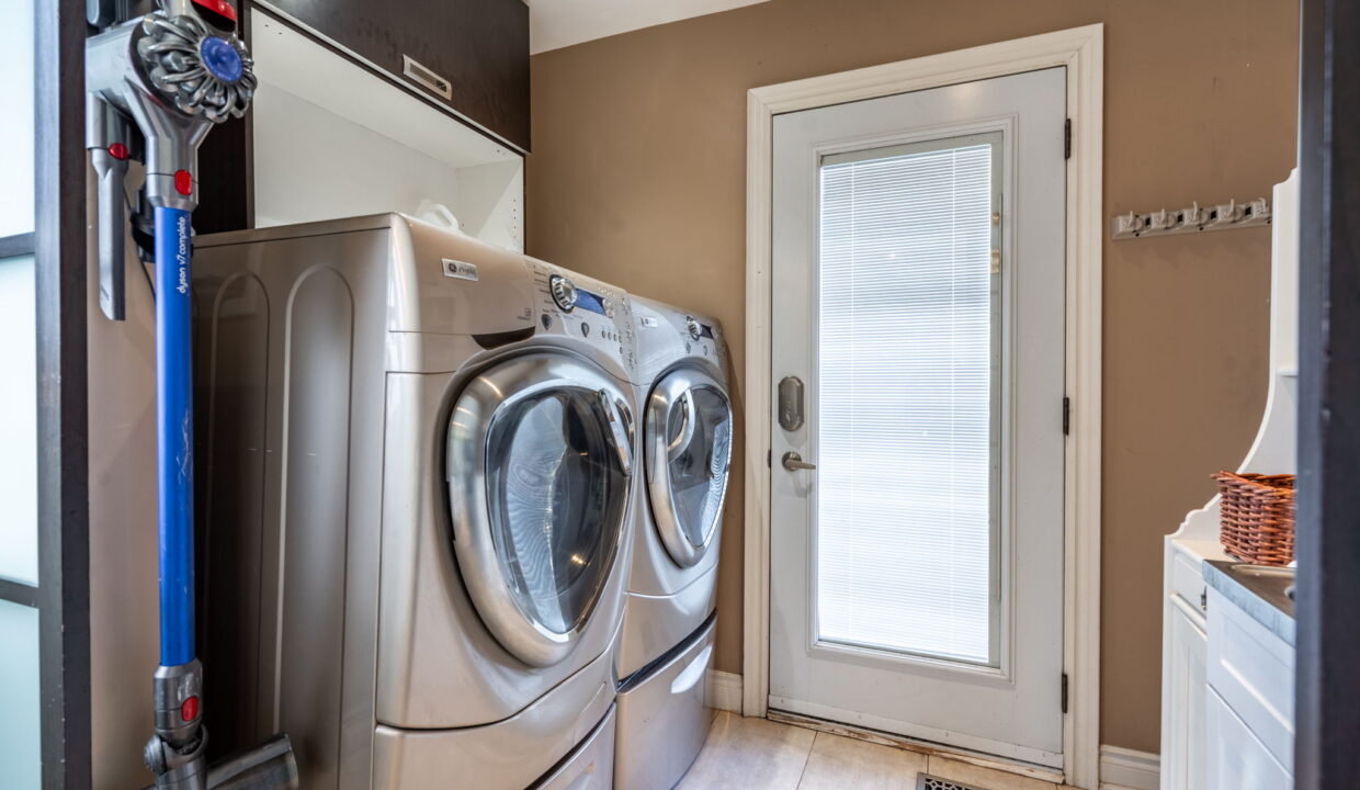 39-web-or-mls-175 Beach Blvd, Hamilton-39