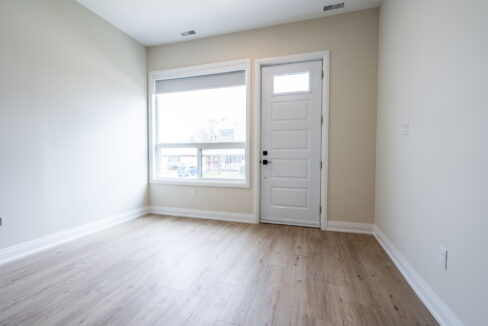 5-web-or-mls-728 11th Ave, Hamilton-5