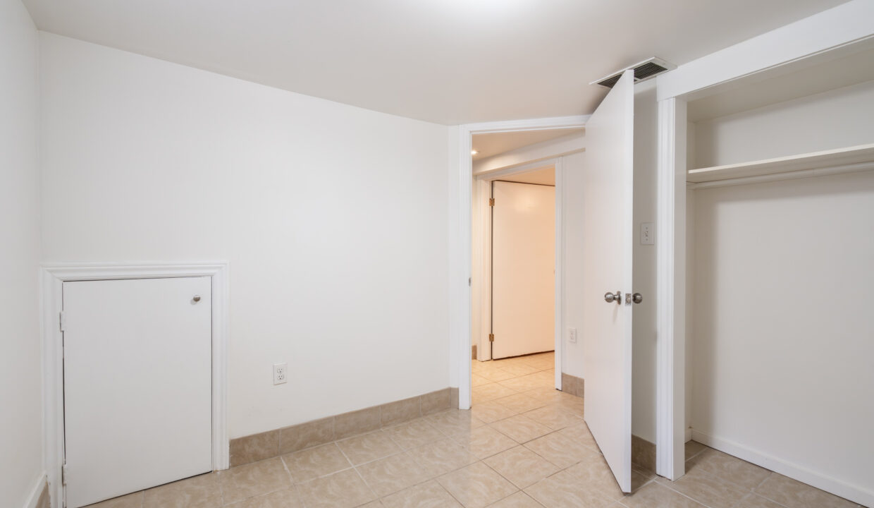 203 E 15th St, Hamilton-23