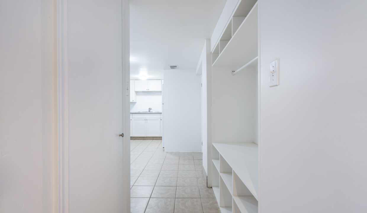 203 E 15th St, Hamilton-5