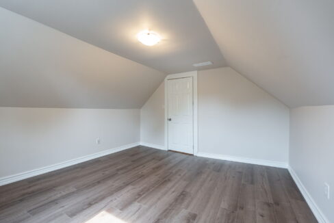 1-web-or-mls-89 Carrick Ave unit 3, Hamilton-1