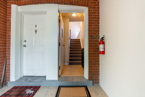 2-web-or-mls-89 Carrick Ave unit 3, Hamilton-2