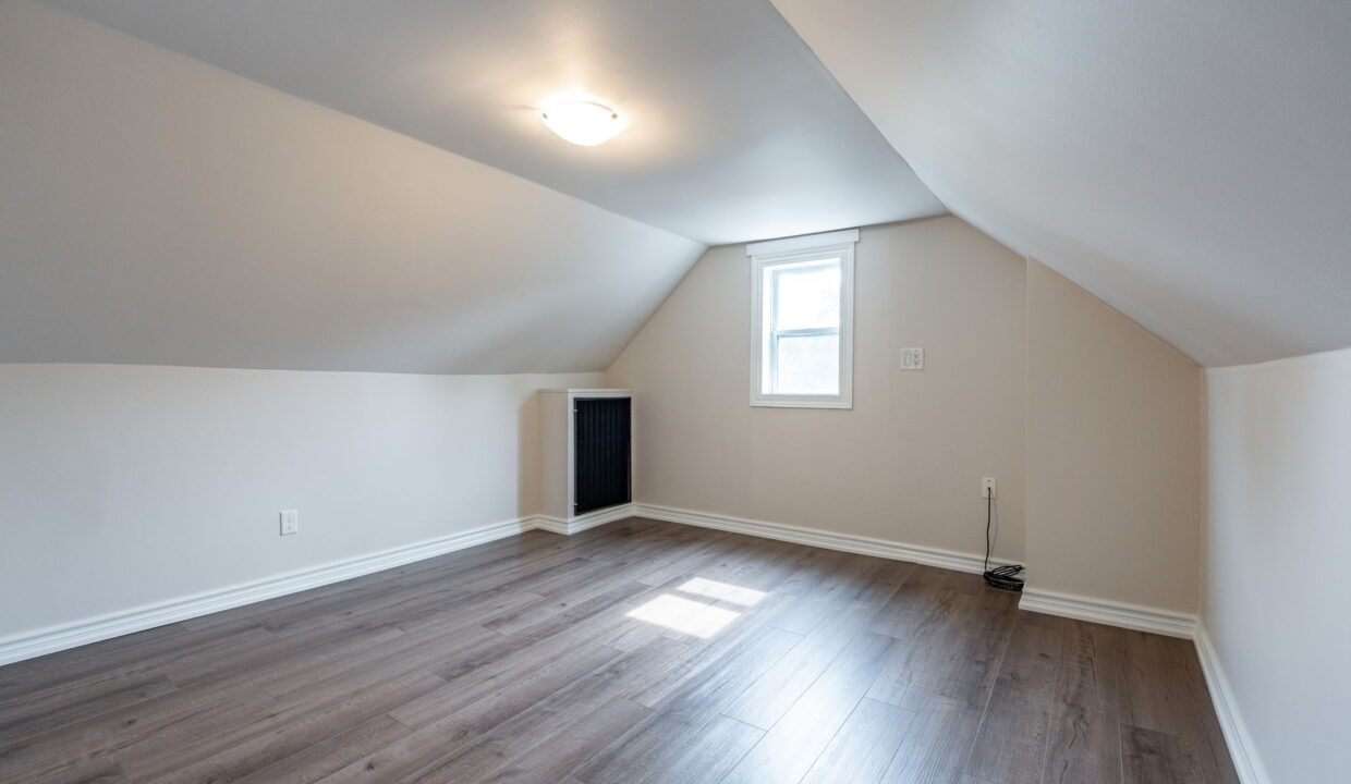22-web-or-mls-89 Carrick Ave unit 3, Hamilton-22