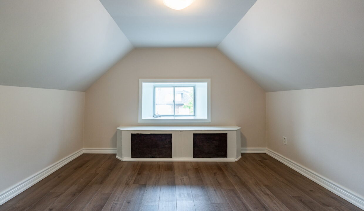23-web-or-mls-89 Carrick Ave unit 3, Hamilton-23