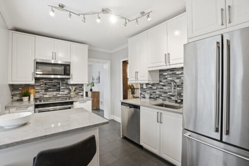 29-web-or-mls-29-Tobias Smulders_230 Beach Blvd