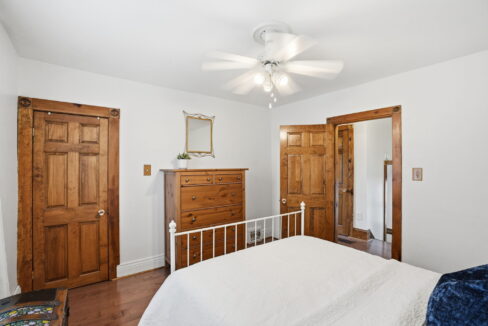 44-web-or-mls-44-Tobias Smulders_230 Beach Blvd