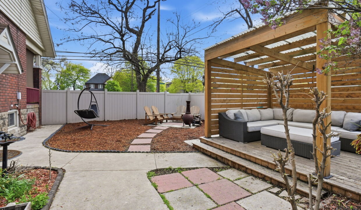 62-web-or-mls-62-Tobias Smulders_230 Beach Blvd