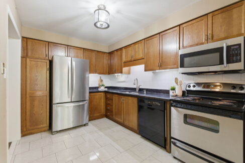 14-web-or-mls-14-Tobias Smulders_255 Mt Albion Rd 43