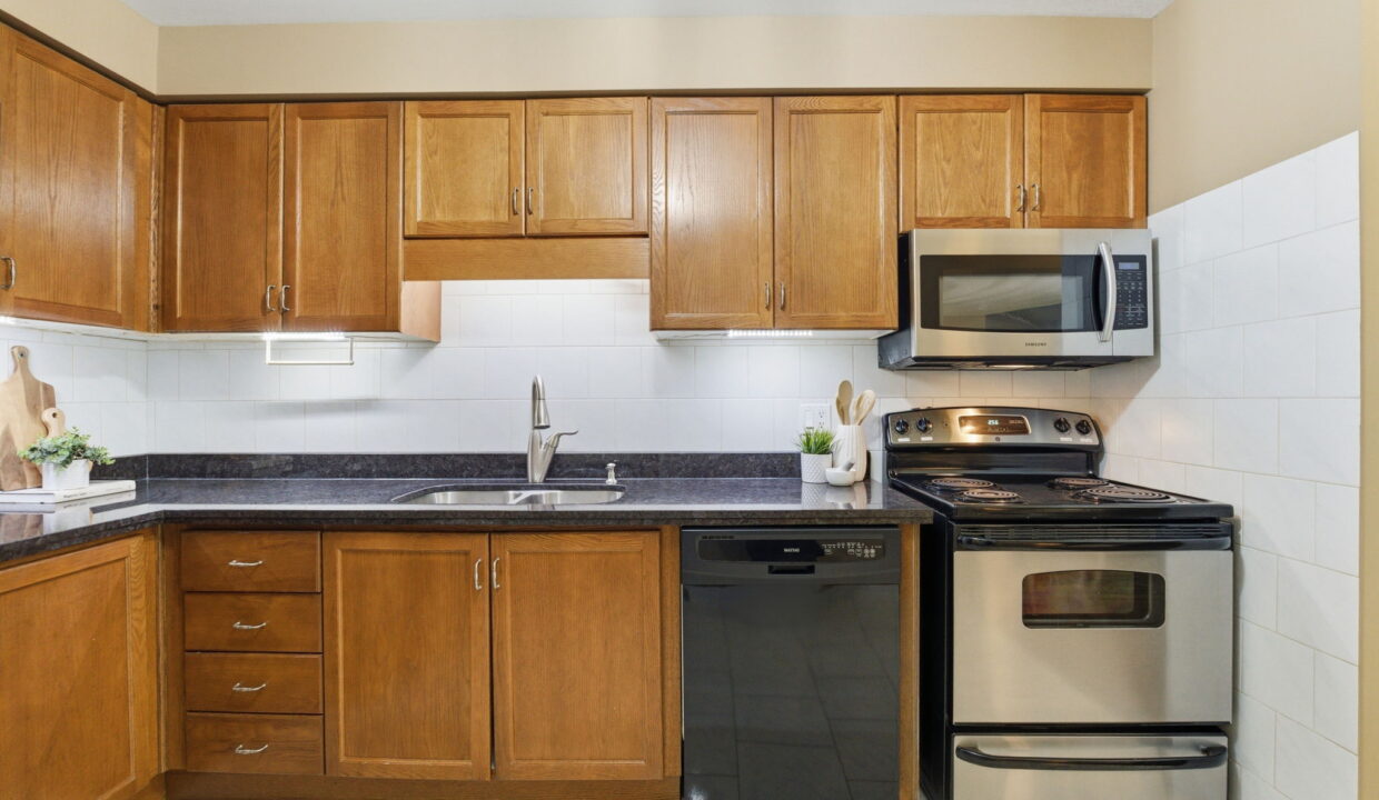 15-web-or-mls-15-Tobias Smulders_255 Mt Albion Rd 43