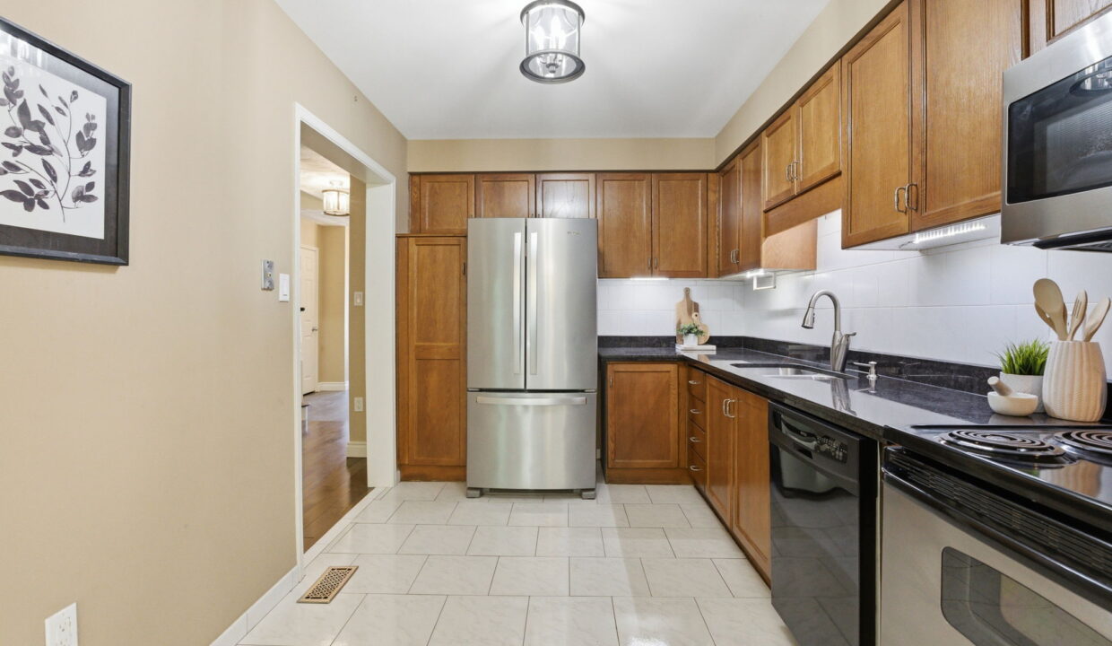 16-web-or-mls-16-Tobias Smulders_255 Mt Albion Rd 43