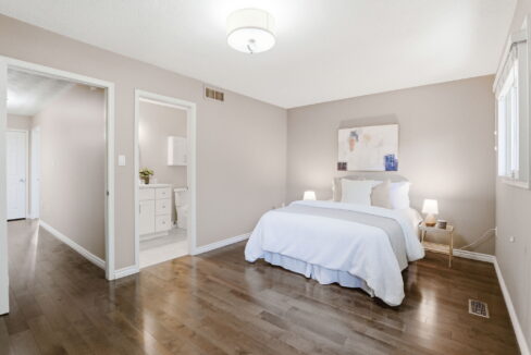 28-web-or-mls-28-Tobias Smulders_255 Mt Albion Rd 43