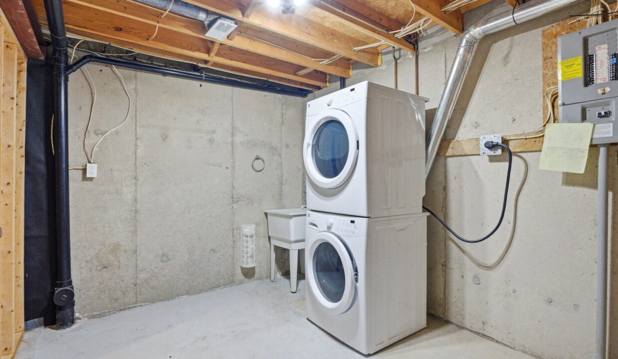 51-web-or-mls-51-Tobias Smulders_255 Mt Albion Rd 43