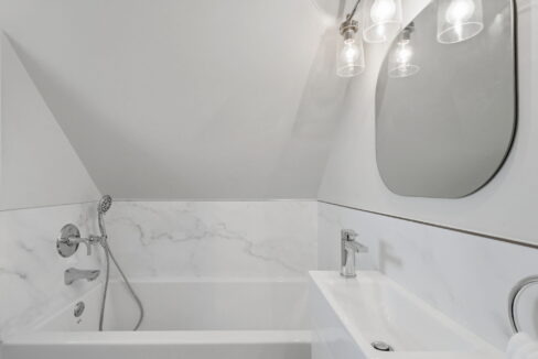 25-web-or-mls-25-Smulders_410 Beach Blvd, Hamilton