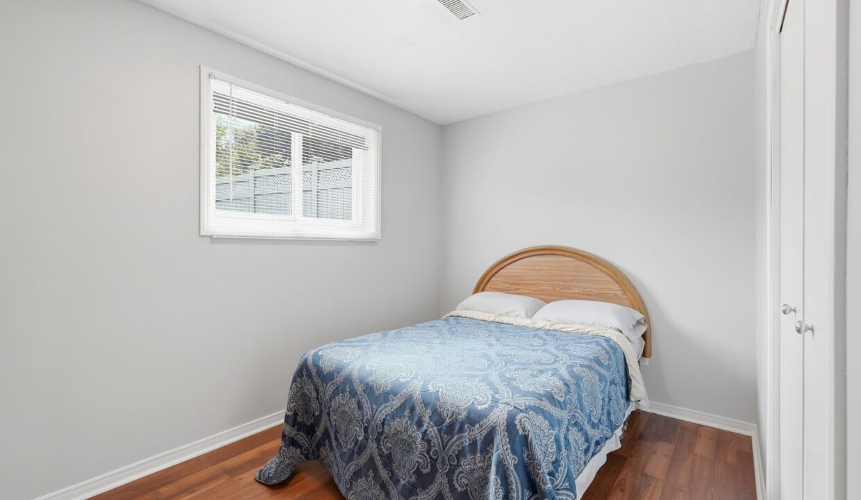 16-web-or-mls-16-Tobias Smulders_10 Audubon St N