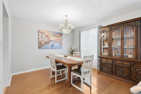 41-web-or-mls-41-Tobias Smulders_10 Audubon St N