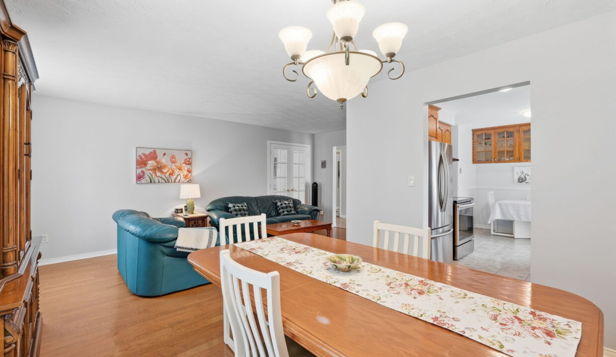 43-web-or-mls-43-Tobias Smulders_10 Audubon St N