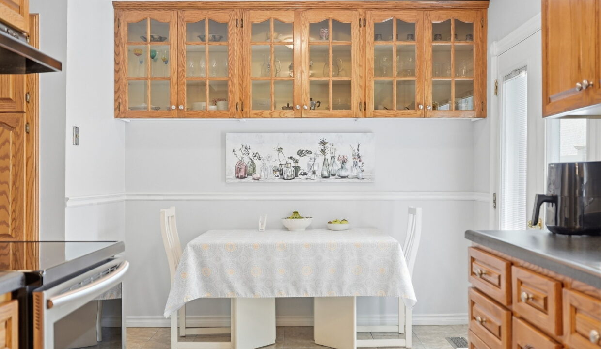 47-web-or-mls-47-Tobias Smulders_10 Audubon St N