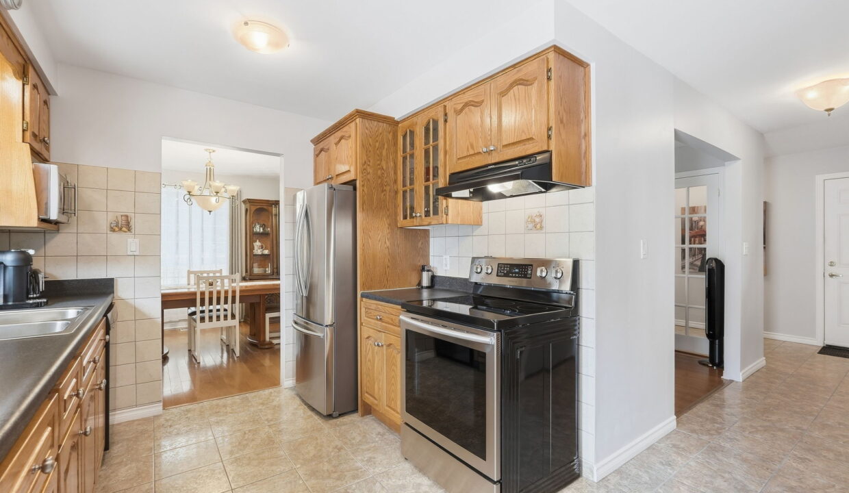 49-web-or-mls-49-Tobias Smulders_10 Audubon St N