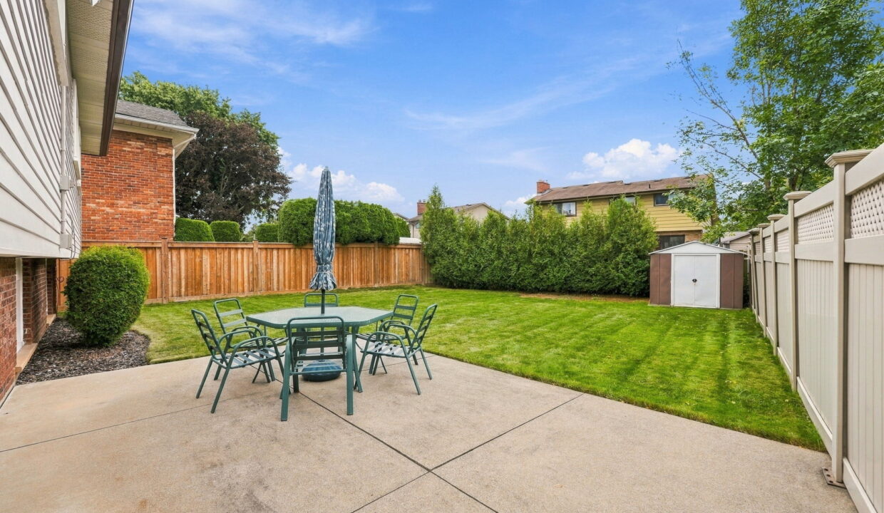 75-web-or-mls-75-Tobias Smulders_10 Audubon St N