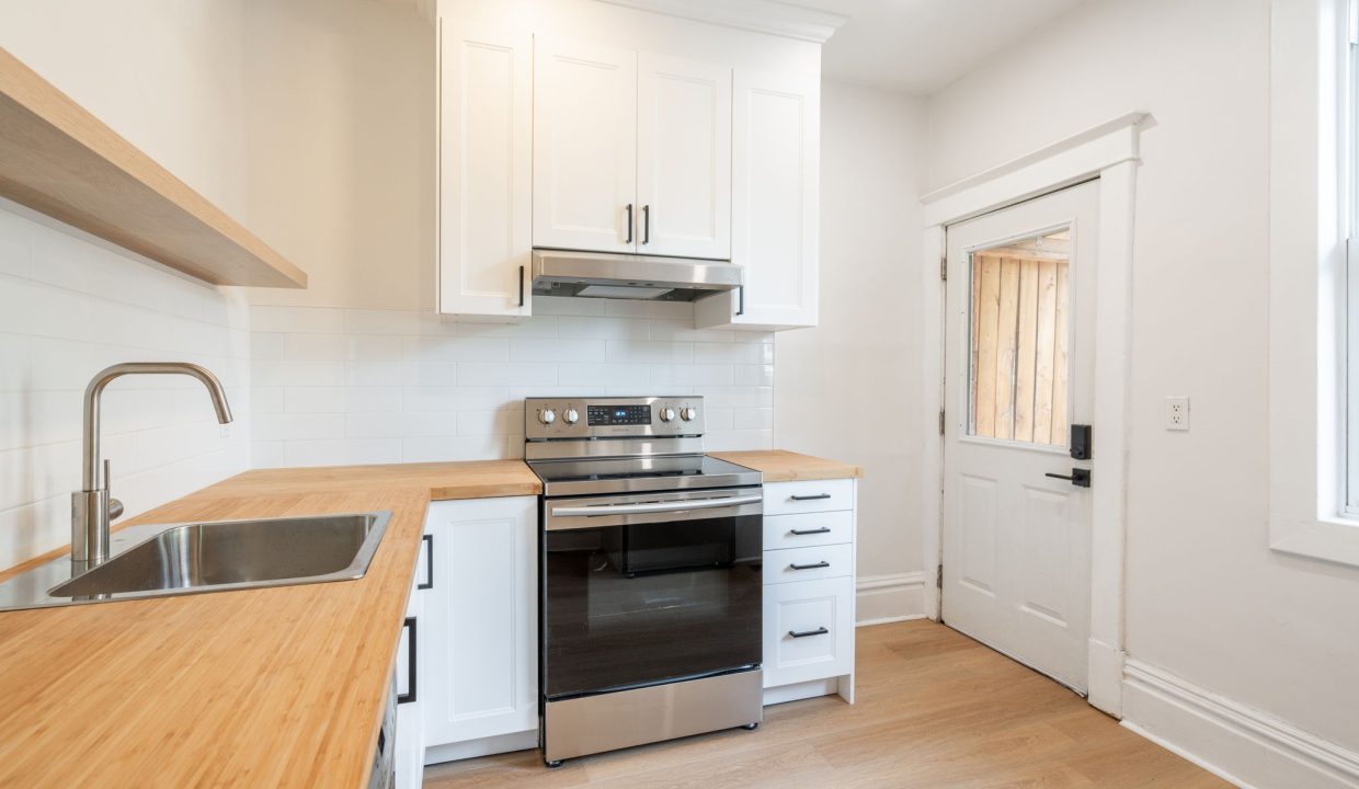 13-web-or-mls-1-48 Burris St, Hamilton-13
