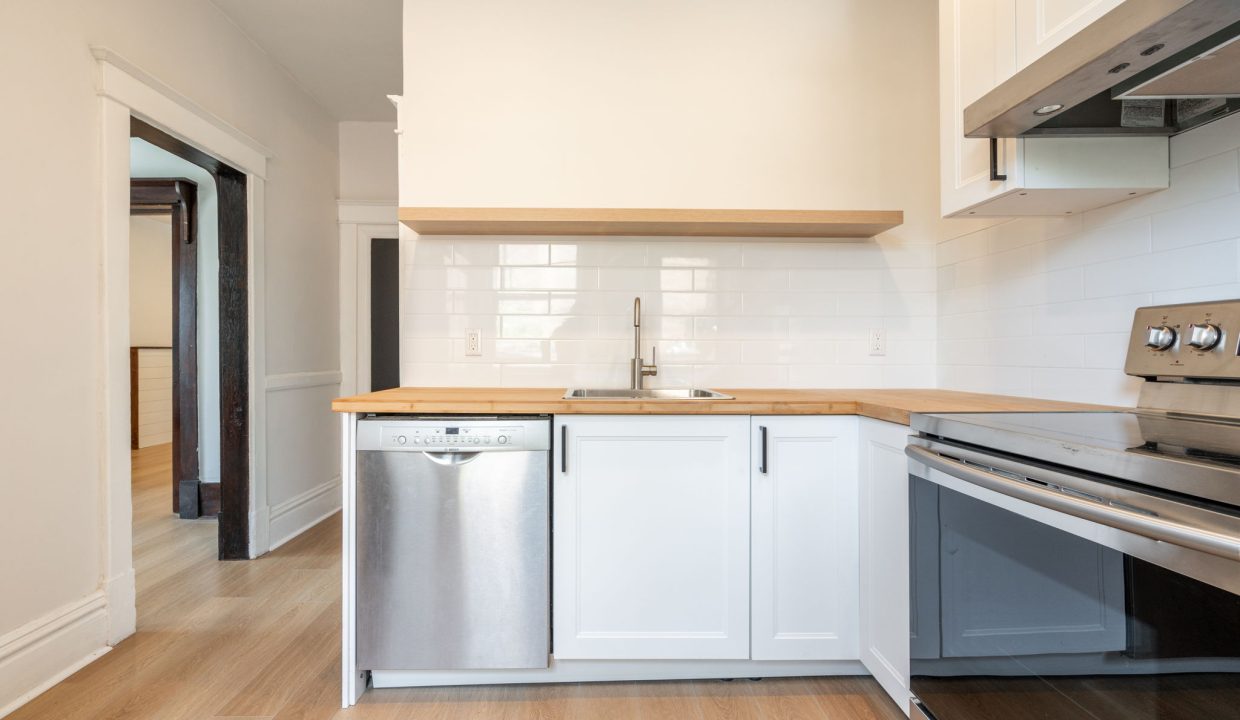 15-web-or-mls-1-48 Burris St, Hamilton-15