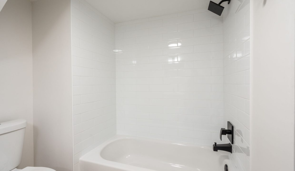 33-web-or-mls-1-48 Burris St, Hamilton-33